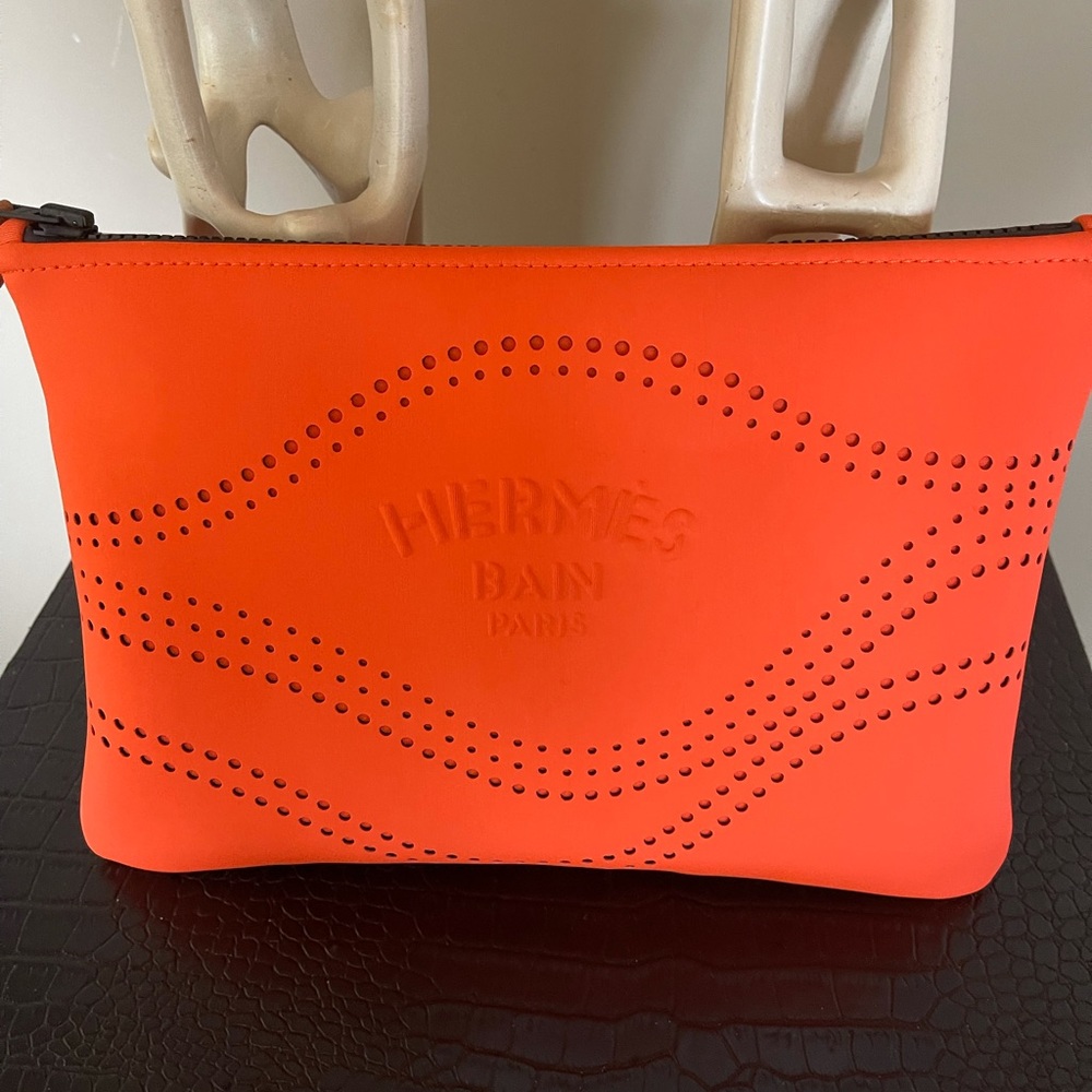 HERMES ORANGE CLUTCH BAg - Picture 7 of 10